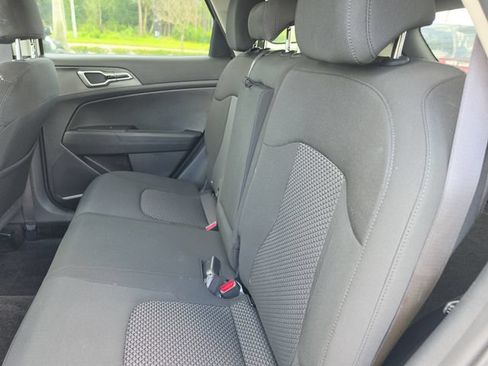 Certified 2023 Kia Sportage LX AWD/4WD image 11