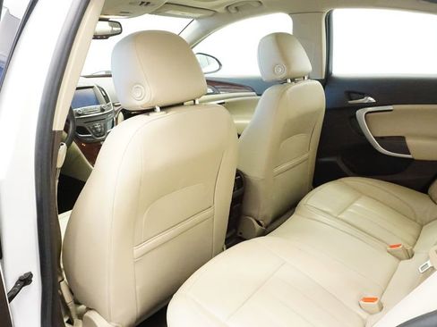 Used 2015 Buick Regal Premium w/ Experience Buick Package image 16