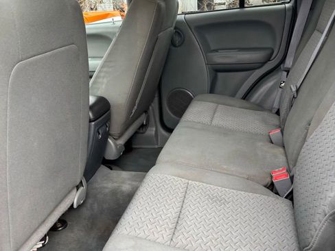 Used 2005 Jeep Liberty Renegade image 35