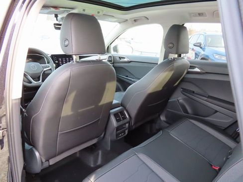 New 2026 Volkswagen Taos SE AWD/4WD image 23