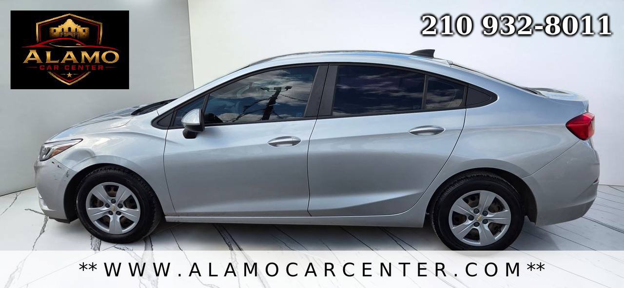 Used 2018 Chevrolet Cruze LS FWD image 2