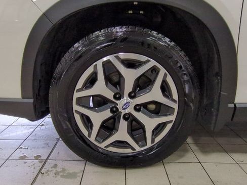 Used 2020 Subaru Forester Premium AWD/4WD image 28