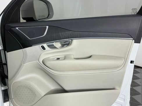 Used 2020 Volvo XC90 T5 Momentum FWD image 25