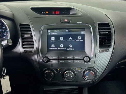 Used 2017 Kia Forte S image 15