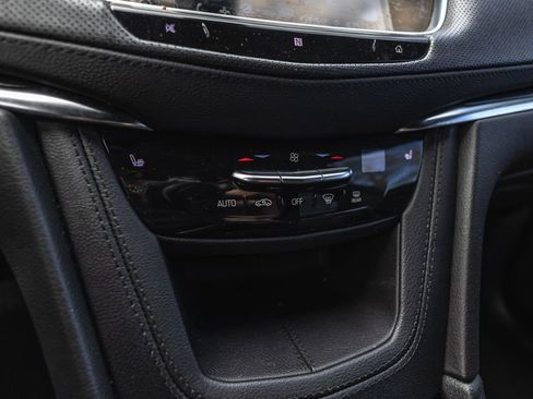 Used 2021 Cadillac XT5 Premium Luxury image 15