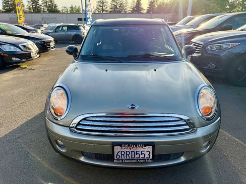 Used 2009 MINI Cooper Clubman Hardtop FWD image 2