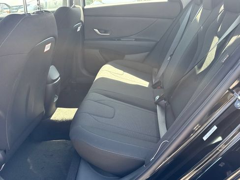 New 2026 Hyundai Elantra SE FWD image 21