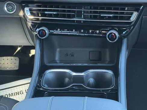 New 2026 Chevrolet Traverse LT image 10