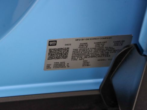 Used 2024 Chevrolet Trax RS w/ Sunroof Package FWD image 32