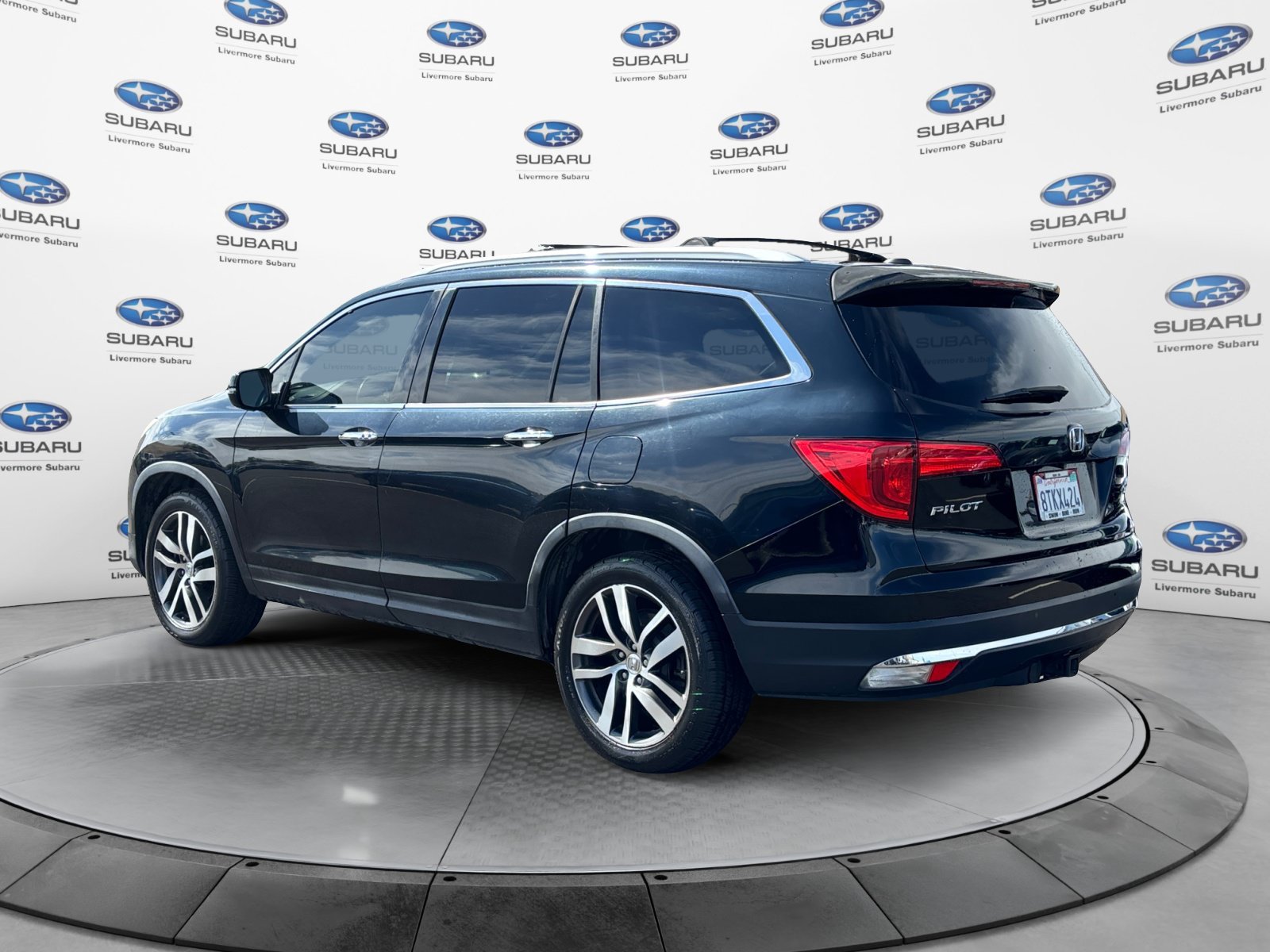 Used 2016 Honda Pilot Elite image 4