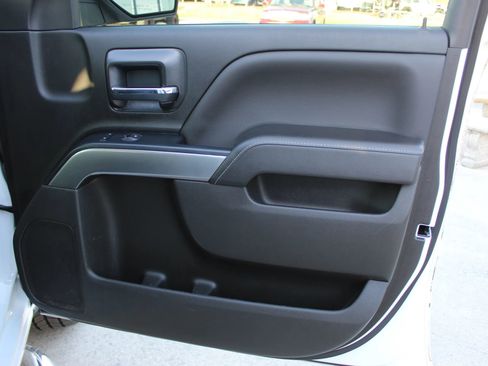 Used 2018 Chevrolet Silverado 1500 LT w/ LT Eassist Package image 27