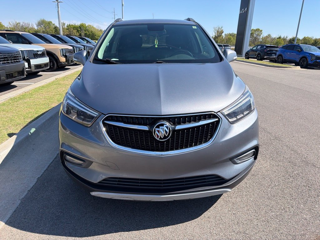 Used 2019 Buick Encore Essence FWD image 4
