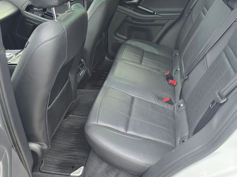 Used 2020 Land Rover Range Rover Evoque R-Dynamic SE image 16