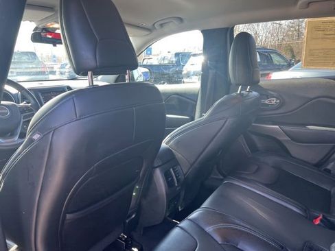 Used 2019 Jeep Cherokee Latitude Plus image 16