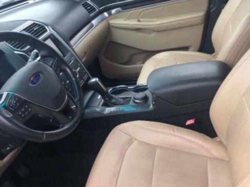 Used 2016 Ford Explorer Limited w/ Equipment Group 301A image 5