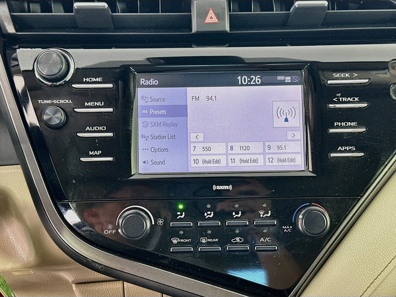 Used 2020 Toyota Camry LE FWD image 14