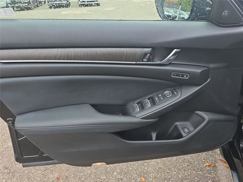 Used 2022 Honda Accord EX-L image 14