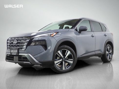 Used 2024 Nissan Rogue SL image 1