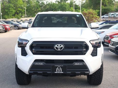 Used 2024 Toyota Tacoma SR5 AWD/4WD image 3
