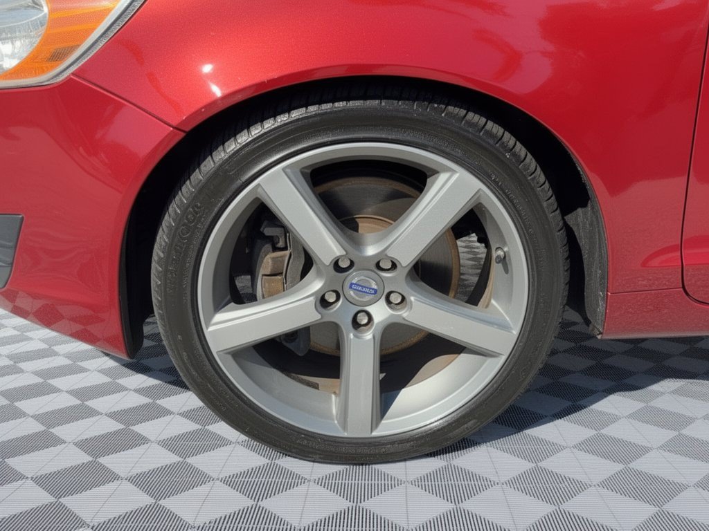 Used 2011 Volvo C70 T5 w/ Multimedia Pkg FWD image 13