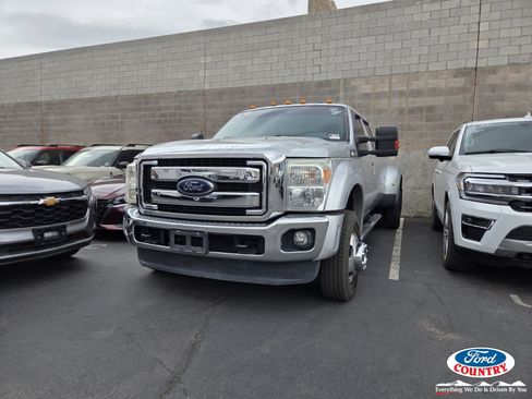 Used 2015 Ford F350 Lariat w/ Lariat Interior Package image 1