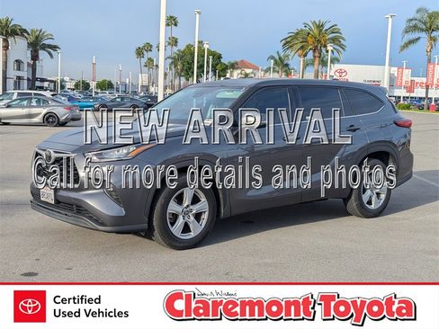 Used 2020 Toyota Highlander L image 1
