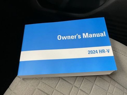 Certified 2024 Honda HR-V LX image 32