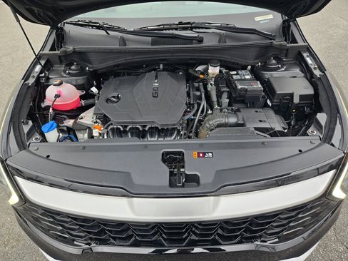 Used 2025 Kia Sportage EX w/ Premium Package image 34