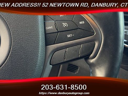Used 2019 Jeep Grand Cherokee Laredo AWD/4WD image 17