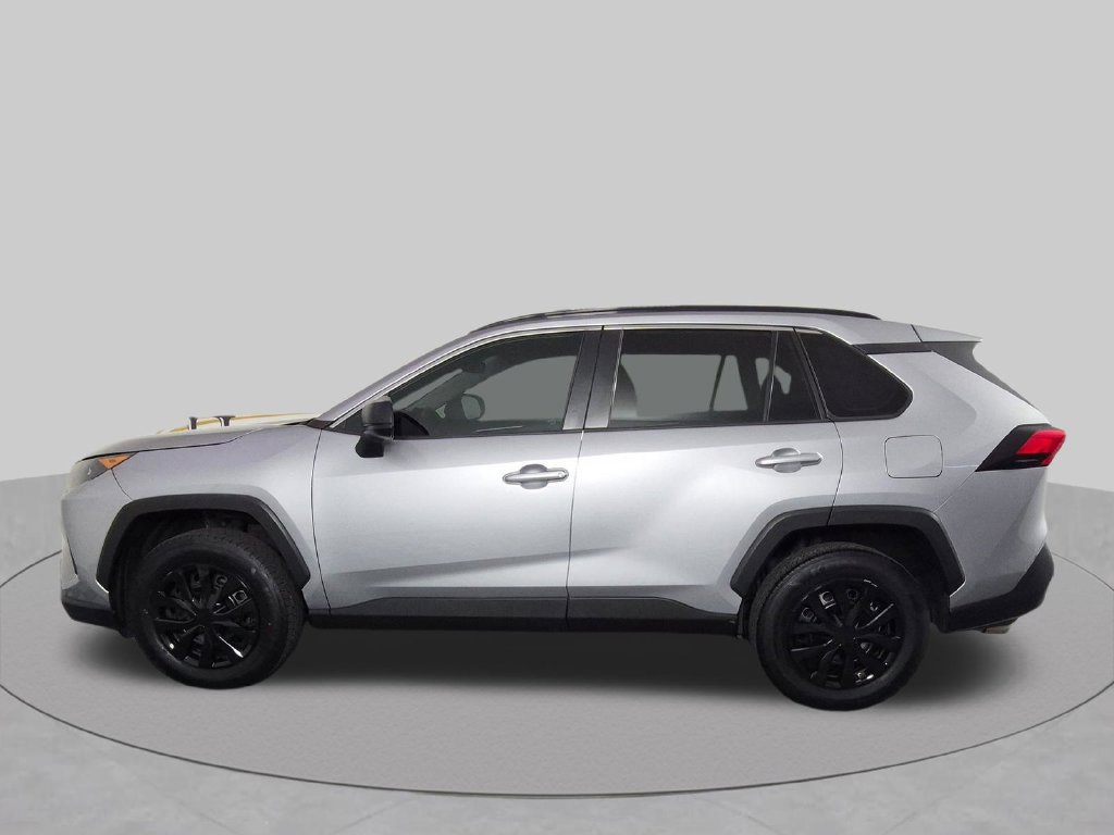 Used 2021 Toyota RAV4 LE FWD image 8