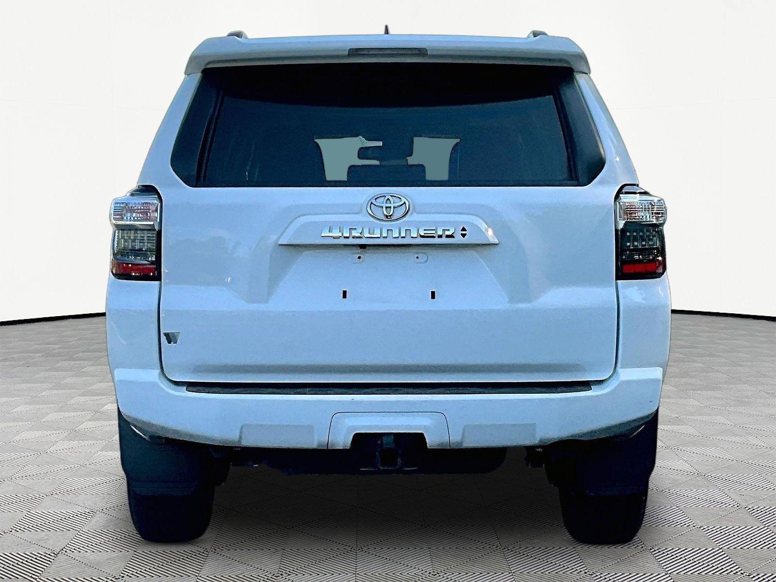 Used 2023 Toyota 4Runner SR5 Premium w/ Moonroof Package RWD image 5