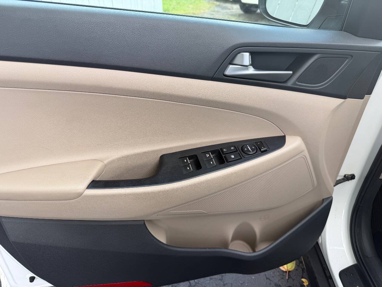 Used 2016 Hyundai Tucson Limited FWD image 6