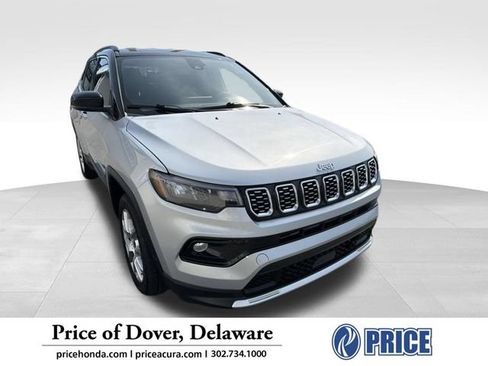 Used 2025 Jeep Compass Limited AWD/4WD image 1