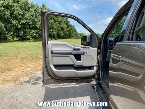 Used 2018 Ford F150 XLT w/ Equipment Group 302A Luxury AWD/4WD image 20