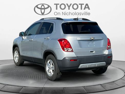 Used 2016 Chevrolet Trax LT w/ LT Convenience Package FWD image 4