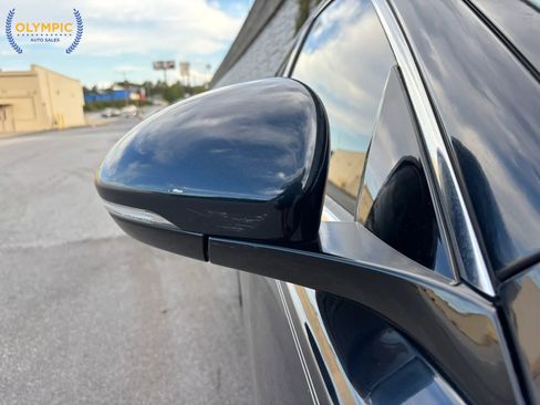 Used 2018 Kia Cadenza Premium image 14