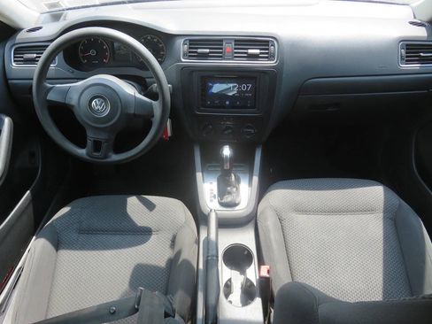 Used 2011 Volkswagen Jetta S FWD image 13