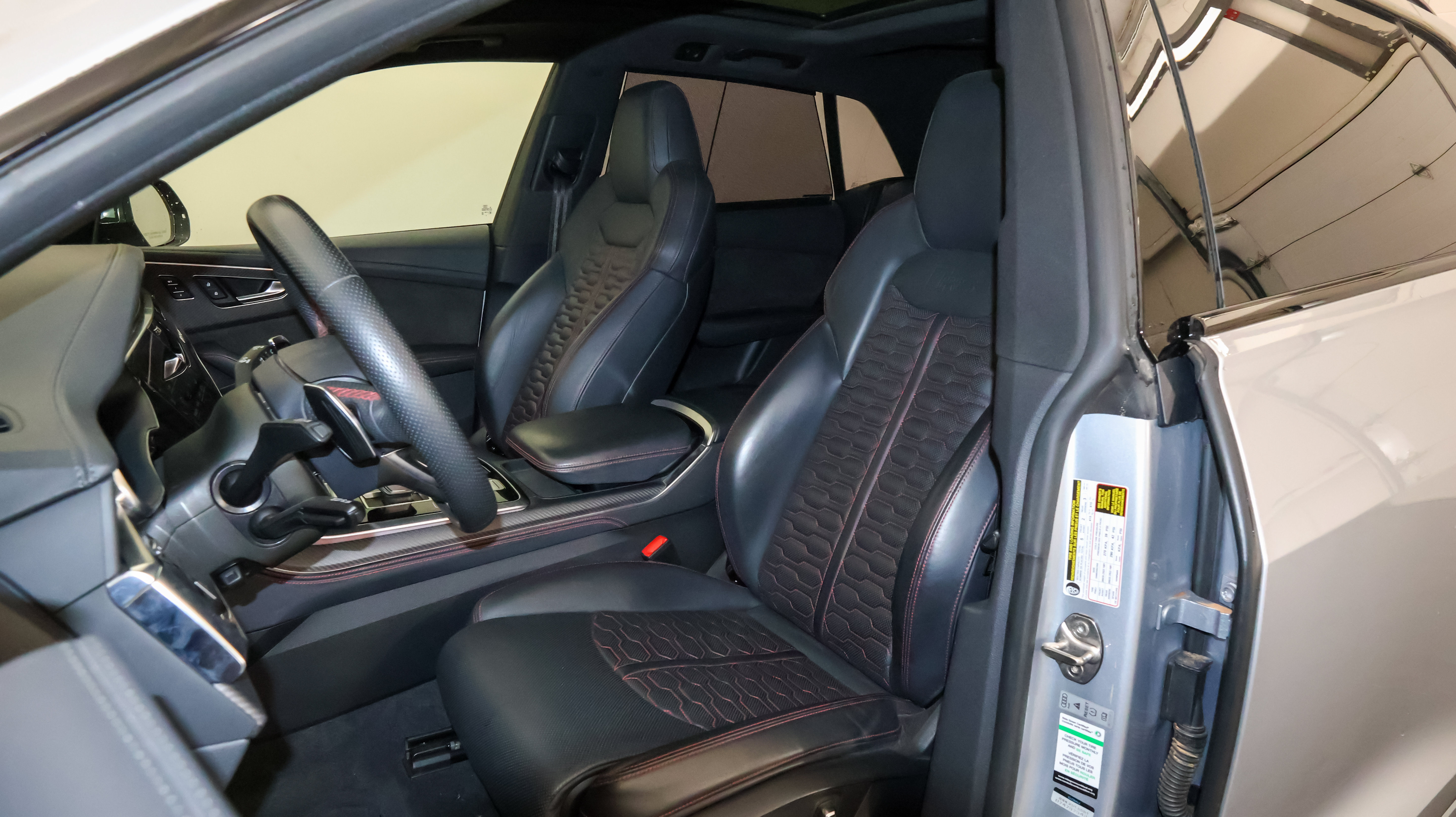 Used 2022 Audi RS Q8 AWD/4WD image 15