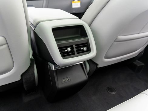 New 2026 Cadillac Lyriq Sport image 17