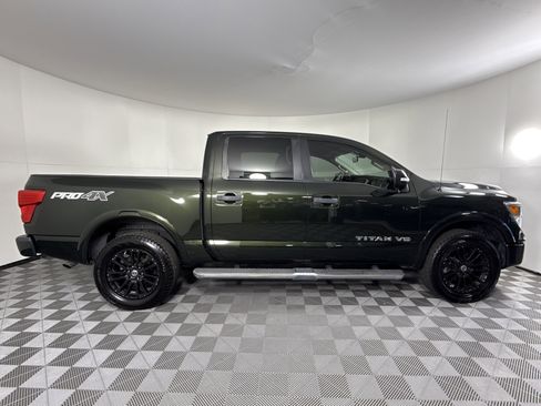 Used 2019 Nissan Titan PRO-4X image 2