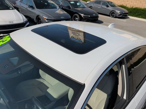 Used 2023 Honda Accord Touring image 12