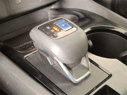 Used 2021 Nissan Rogue SV image 17