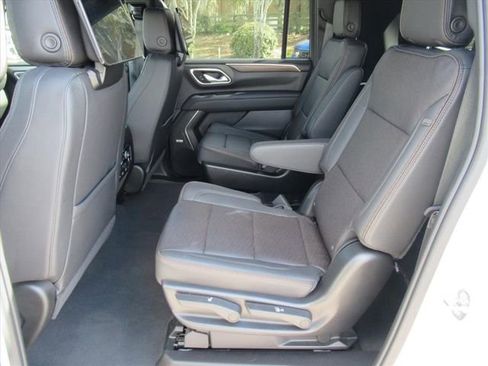 Used 2024 Chevrolet Suburban High Country w/ Advanced Technology Package image 39