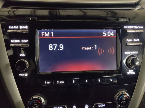Used 2016 Nissan Murano S FWD image 25