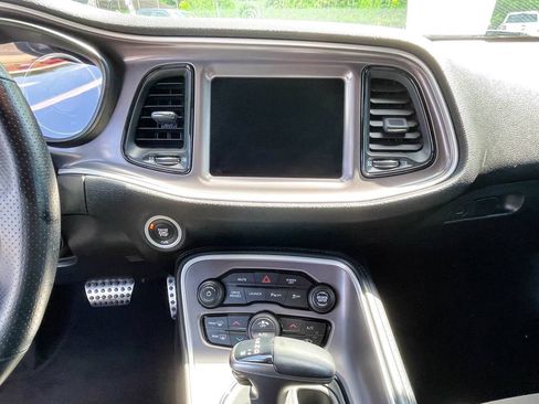 Used 2022 Dodge Challenger R/T Scat Pack RWD image 12