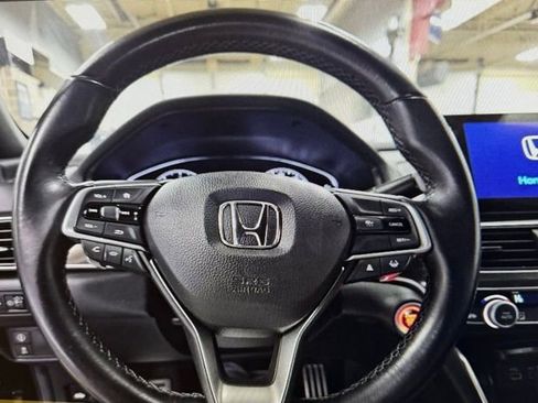 Used 2022 Honda Accord Sport image 17