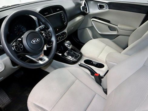 Used 2020 Kia Soul LX image 22