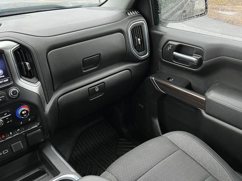 Used 2020 Chevrolet Silverado 1500 LT Trail Boss image 32