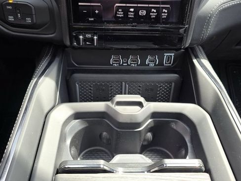 New 2026 RAM 3500 Limited AWD/4WD image 29