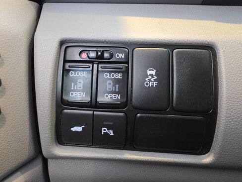 Used 2012 Honda Odyssey Touring Elite image 52